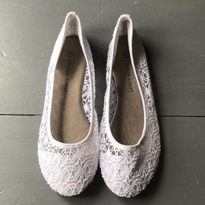 White lace flats